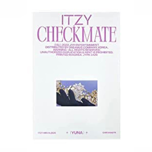 Itzy - Checkmate Standard Edition Yuna ver.